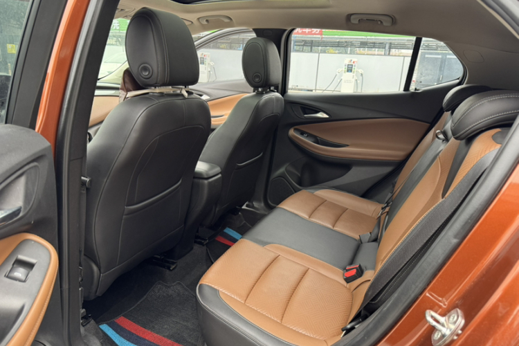 别克 昂科拉GX 2020款 20T CVT两驱旗舰型中控内饰7005