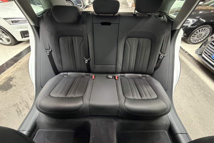 奥迪Q5L 2023款 40T 时尚致雅型中控内饰7003