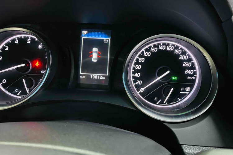 丰田 凯美瑞 2023款 2.0GVP 领先版中控内饰15