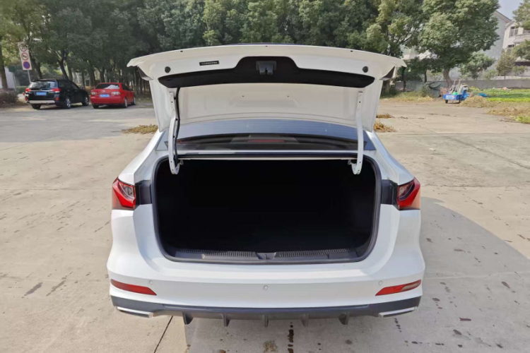 荣威i5 2023款 1.5L CVT尊荣版局部细节23