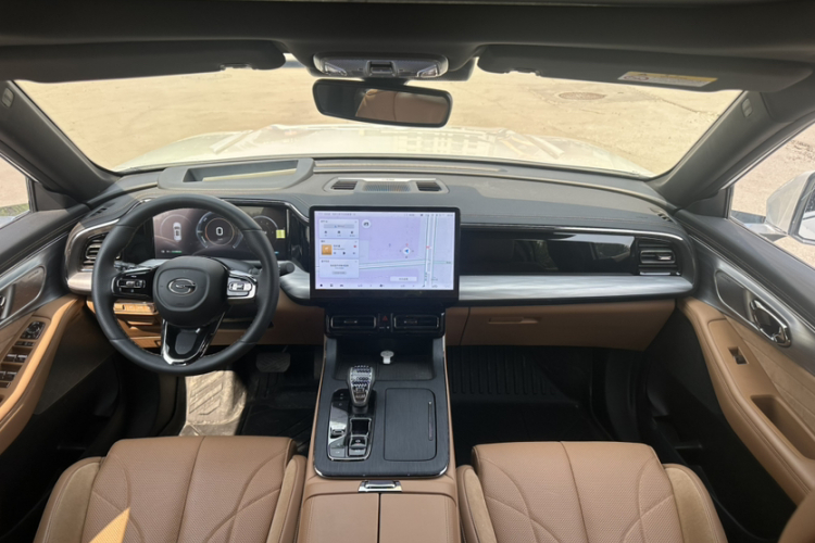 广汽传祺 传祺ES9 2024款 PHEV 143km 旅行者 Max中控内饰7001