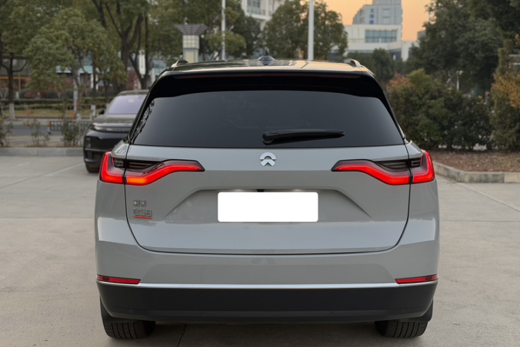 蔚来ES8 2022款 100kWh 领航版 六座车身外观6005