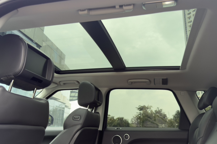 路虎 揽胜运动版 2016款 3.0 SC V6 HSE DYNAMIC局部细节22