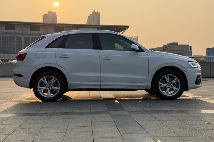 奥迪Q3 2017款 30 TFSI 时尚型车身外观6006