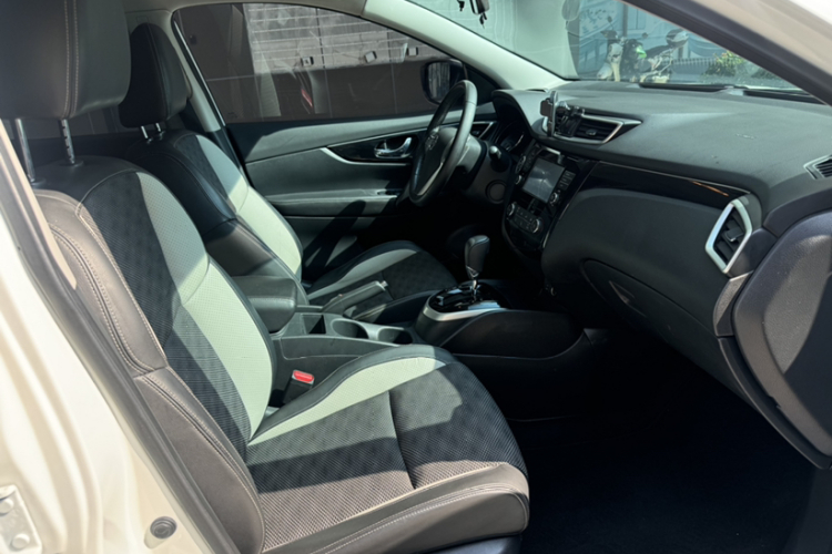 日产 逍客 2017款 2.0L CVT豪华版 国V局部细节41