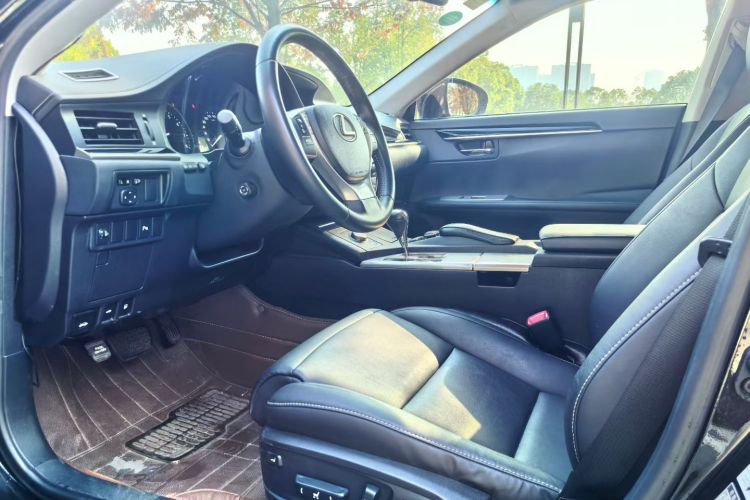 雷克萨斯ES 2013款 250 精英版中控内饰7002