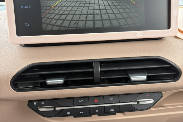 吉利银河 2023款 熊猫mini 200km 耐力熊局部细节16