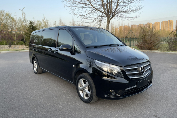 奔驰 威霆 2020款 2.0T 精英版 9座车身外观6002