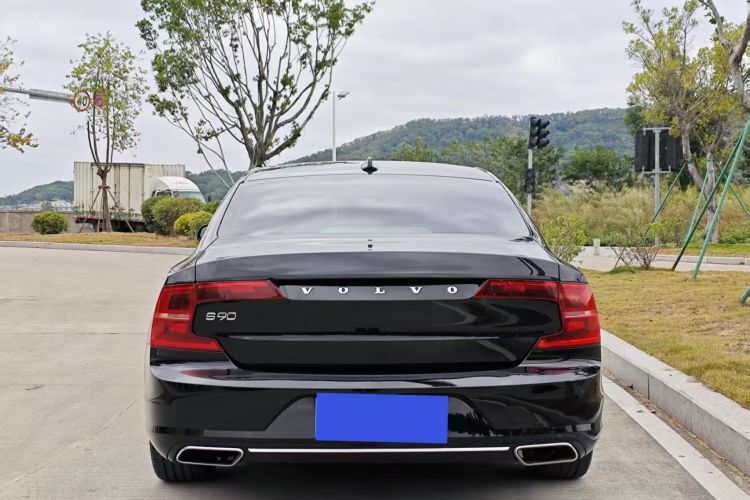 沃尔沃S90 2018款 T4 智逸版车身外观6004