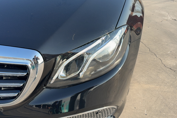 奔驰E级 2017款 E 200 L 运动型 4MATIC局部细节36