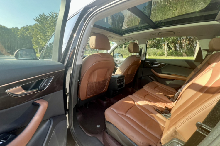 奥迪Q7 2020款 55 TFSI quattro S line运动型中控内饰7006