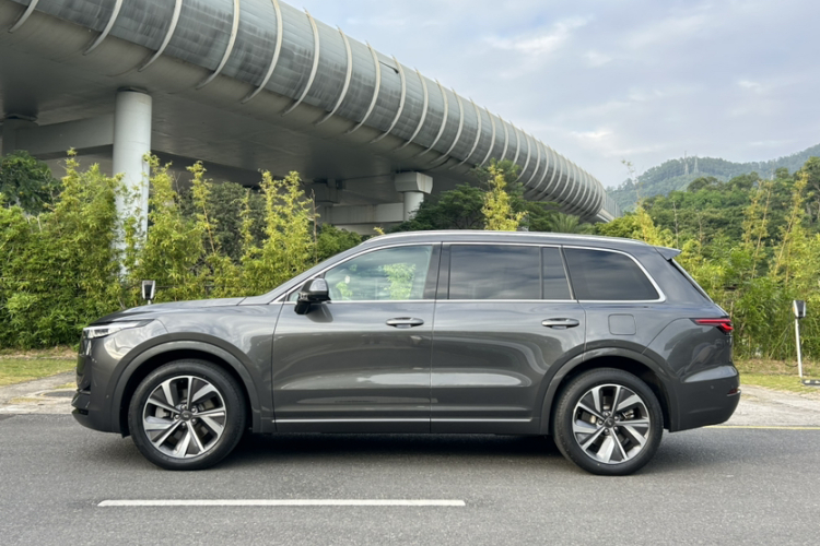 理想汽车 理想ONE 2021款 增程6座版车身外观6005