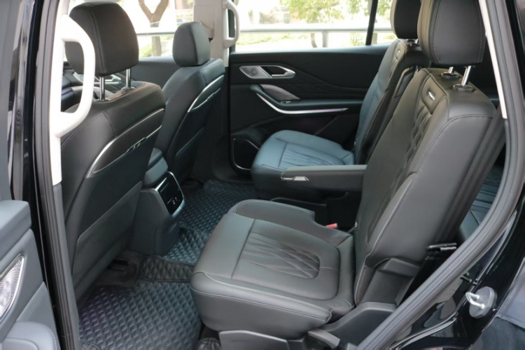 红旗HS7 PHEV 2024款 2.0T PHEV 四驱旗畅版 6座中控内饰7008