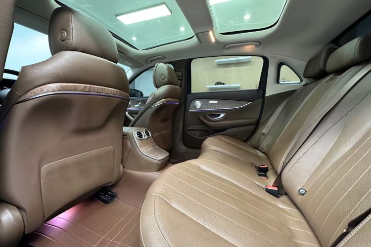 奔驰E级 2021款 改款 E 260 L中控内饰7002