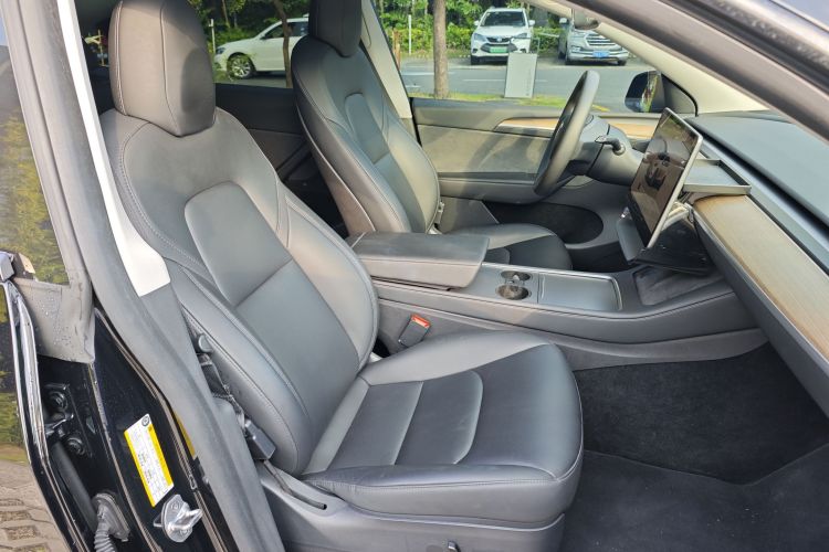 特斯拉 Model Y 2022款 后轮驱动版局部细节41