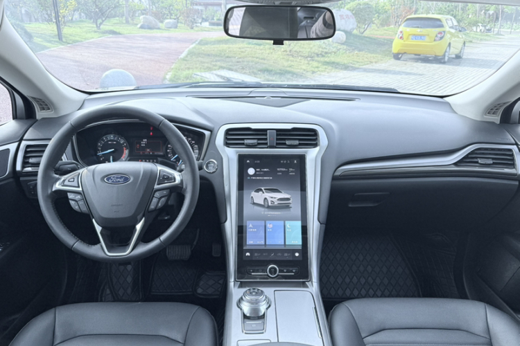 福特 蒙迪欧 2020款 EcoBoost 180 时尚型中控内饰7002