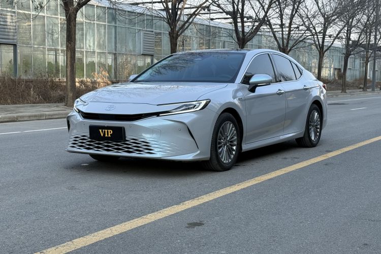 丰田 凯美瑞 2024款  双擎 2.0HG 尊贵版车身外观6005