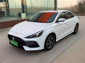 名爵 MG5 2022款 180DVVT CVT青春豪华版
