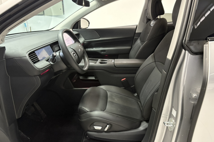 小鹏G6 2023款 755 超长续航 Max中控内饰7004