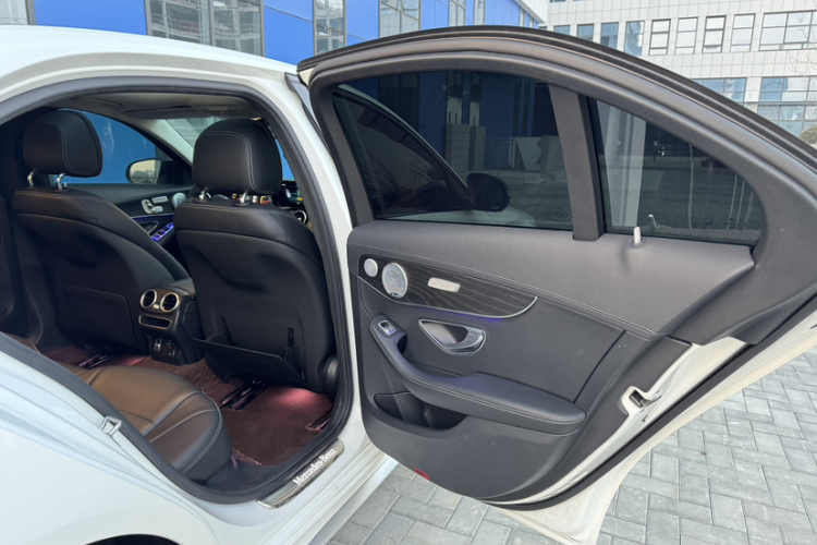 奔驰C级 2021款 C 260 L 运动星耀臻藏版中控内饰7002