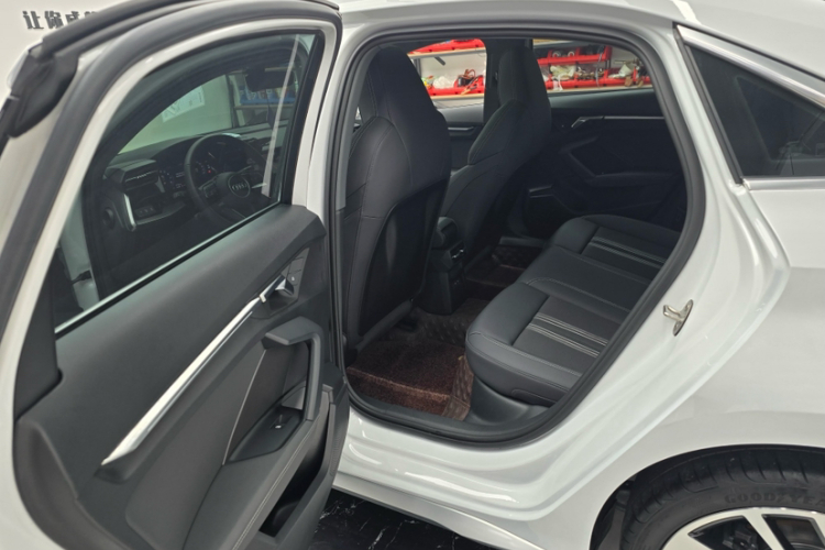 奥迪A3 2024款 A3L Limousine 35 TFSI 时尚运动型车身外观6007