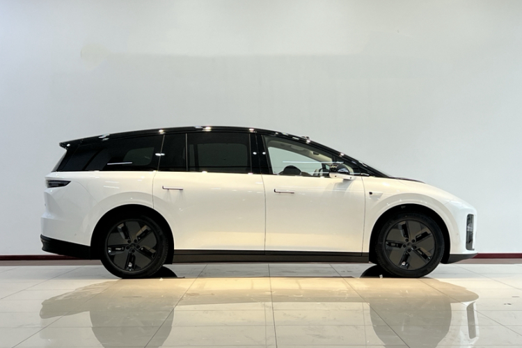 理想汽车 理想i8 2025款 标准版车身外观6005