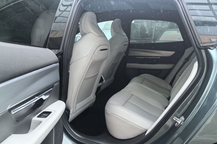 小鹏P7 2023款 P7i 702 Max中控内饰7004