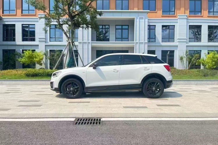 奥迪Q2L 2021款 35 TFSI 进取动感型车身外观6005