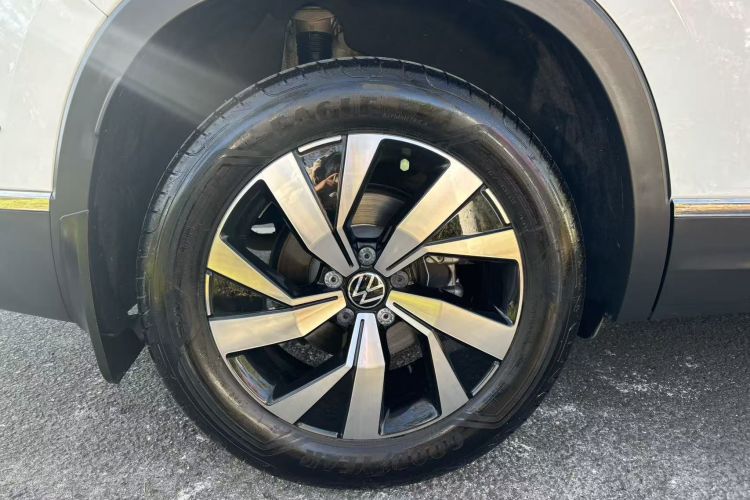 大众 探岳 2021款 330TSI 两驱3周年限量版车身外观6009