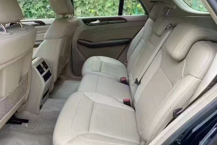 奔驰M级 2014款 ML 400 4MATIC动感型中控内饰7003