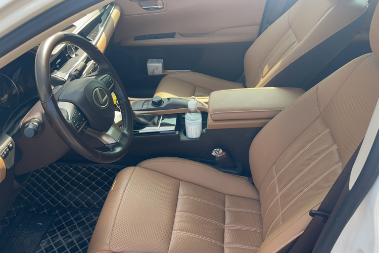 雷克萨斯ES 2015款 200 精英版局部细节19
