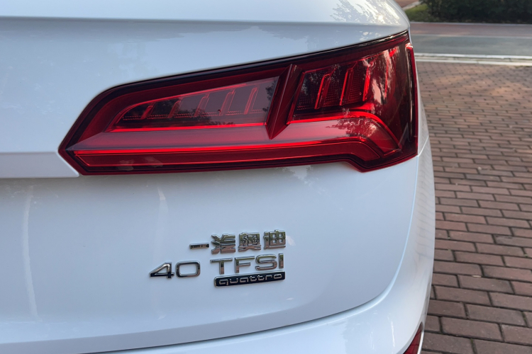奥迪Q5L 2020款 改款 40 TFSI 荣享时尚型车身外观6007
