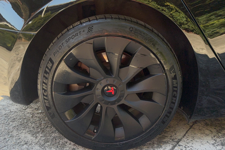 特斯拉 Model 3 2021款 标准续航后驱升级版 3D6车身外观6009