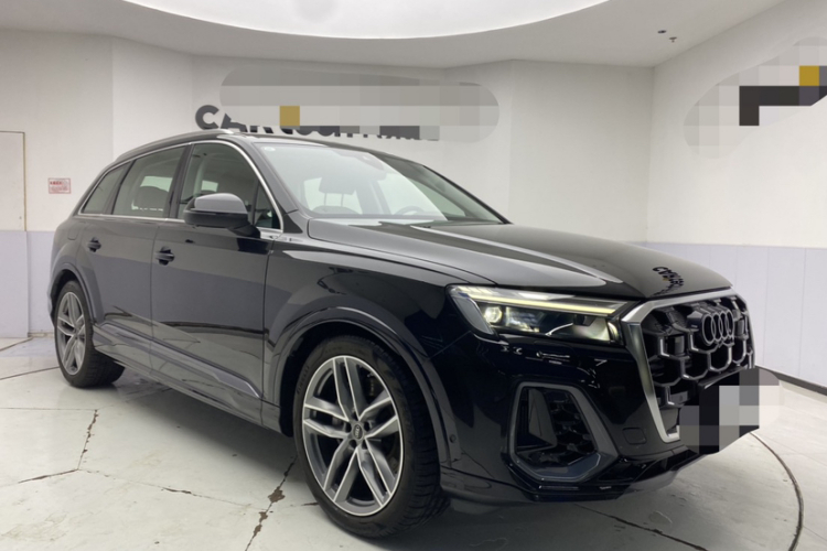 奥迪Q7 2025款 55 TFSI quattro S line运动型车身外观6001