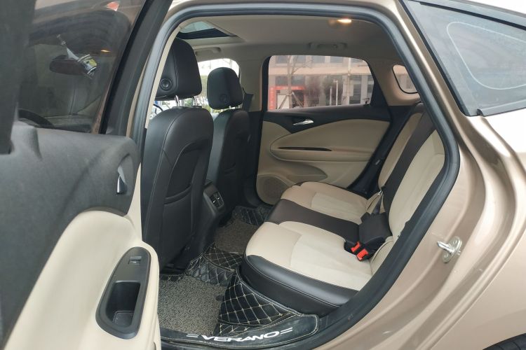 别克 威朗 2018款 三厢 15S 自动领先型中控内饰7004