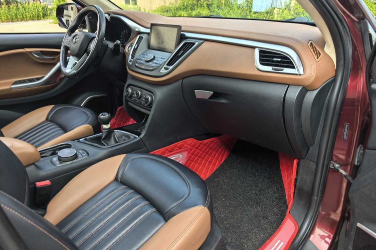 东南DX7 2015款 1.5T 手动尊贵型局部细节9005