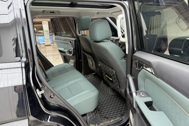 捷途旅行者 2023款 2.0T 四驱穿越PRO中控内饰7010