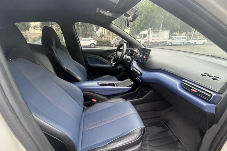 比亚迪 海鸥 2024款 荣耀版 305km 活力版中控内饰7004