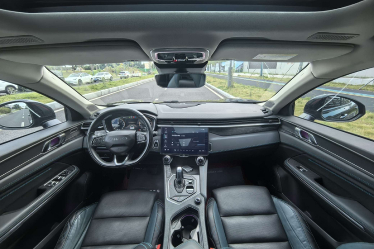 领克05 2022款 2.0TD 两驱耀Halo中控内饰7001