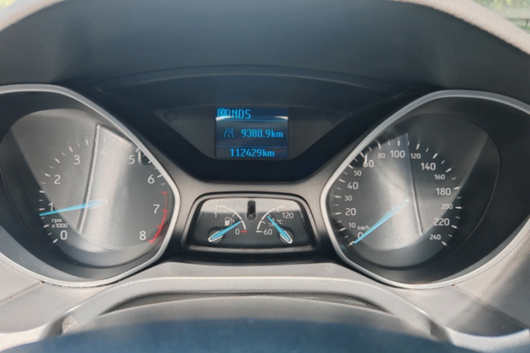 福特 福克斯 2018款 三厢经典 1.6L 自动舒适型智行版局部细节14