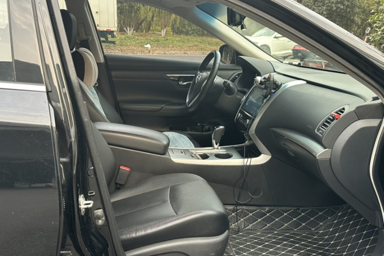 日产 天籁 2018款 2.0L XL 智进版中控内饰7009