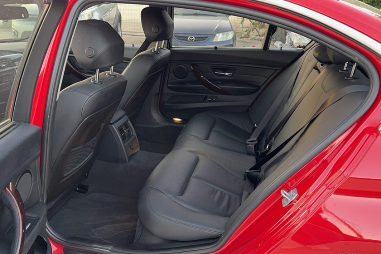 宝马3系 2013款 改款 320Li 豪华设计套装中控内饰7001