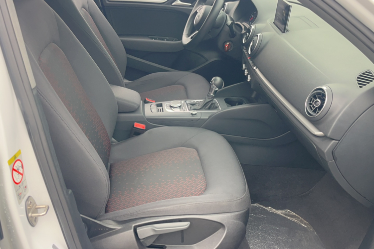 奥迪A3 2020款 改款 Limousine 35 TFSI 进取型 国VI中控内饰7004