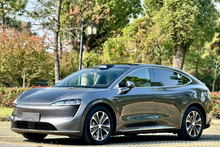 鸿蒙智行 智界R7 2025款 增程 251km Max车身外观1