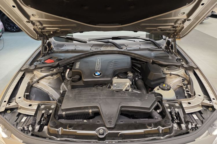 宝马3系 2014款 320Li 豪华设计套装局部细节24