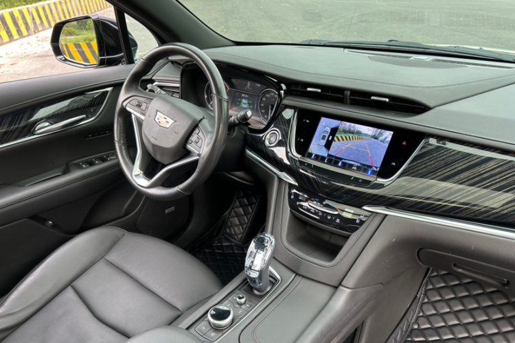 凯迪拉克XT6 2022款 2.0T 六座四驱豪华120周年限量版中控内饰7006