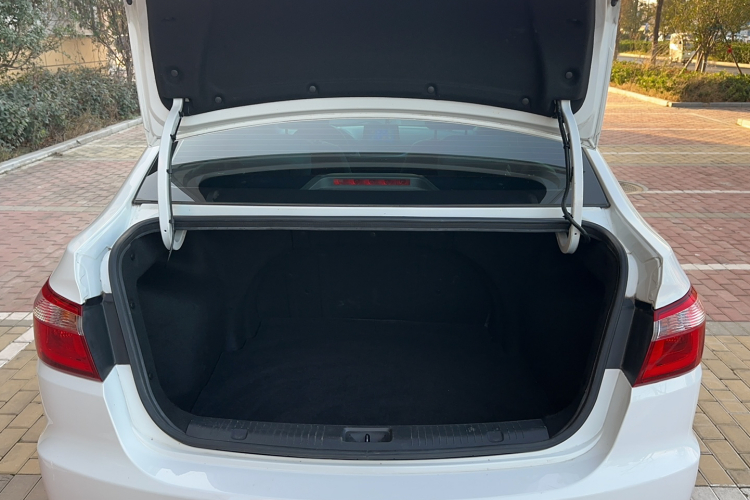 长安 悦翔V7 2016款 1.6L 自动乐享型 国V局部细节23