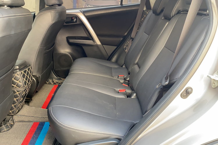 丰田 RAV4荣放 2019款 2.0L CVT两驱舒适版 国VI中控内饰7003