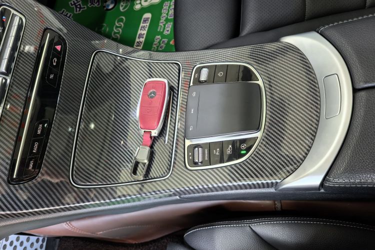 奔驰C级 2020款 C 260 L 运动版中控内饰7004