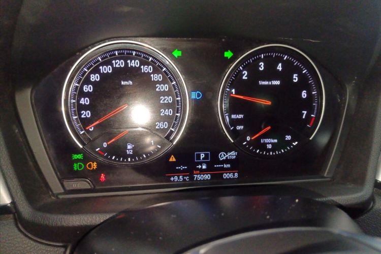 宝马X1 2019款 sDrive20Li 领先型中控内饰15